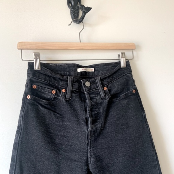 Levi’s, faded black Wedgie skinny ankle cut denim in size 25 - Picture 5 of 13